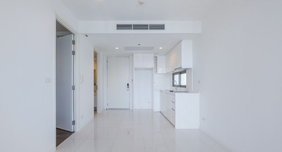 For sale 1 Beds condo in Sathon, Bangkok