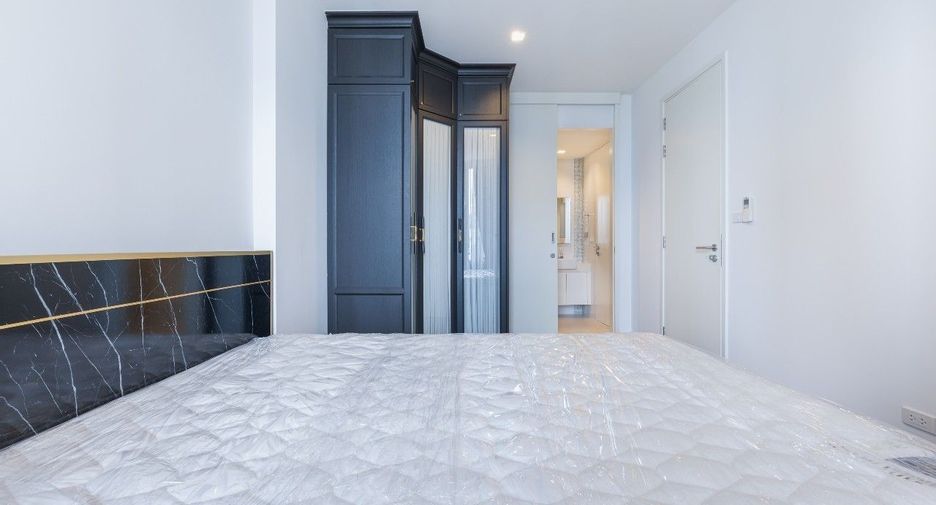 For sale 1 Beds condo in Sathon, Bangkok
