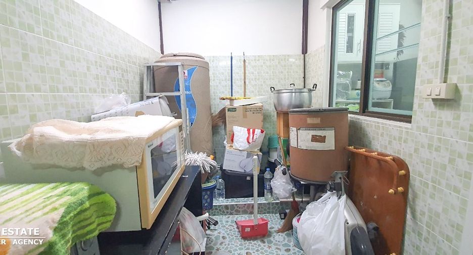 For sale 3 bedrooms townhouse in Bang Khen, Bangkok