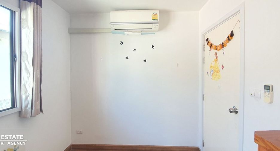 For sale 3 bedrooms townhouse in Bang Khen, Bangkok