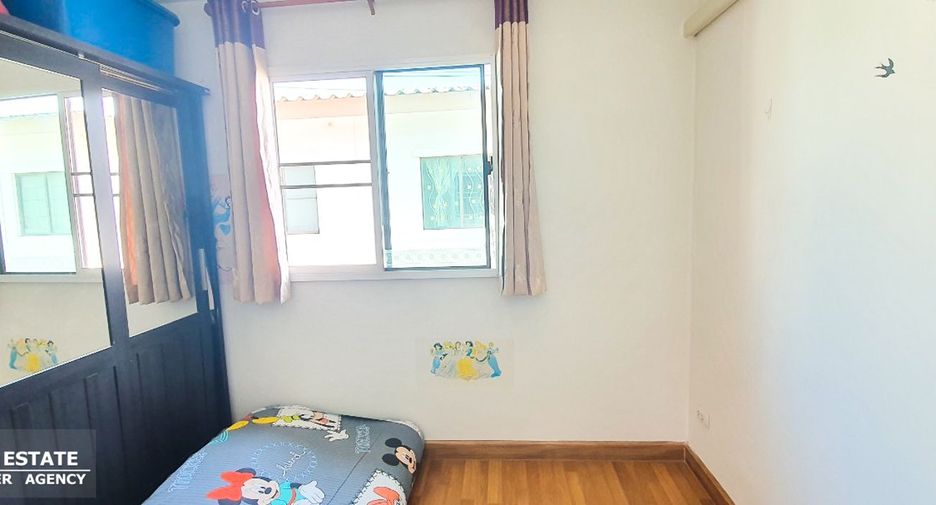 For sale 3 bedrooms townhouse in Bang Khen, Bangkok