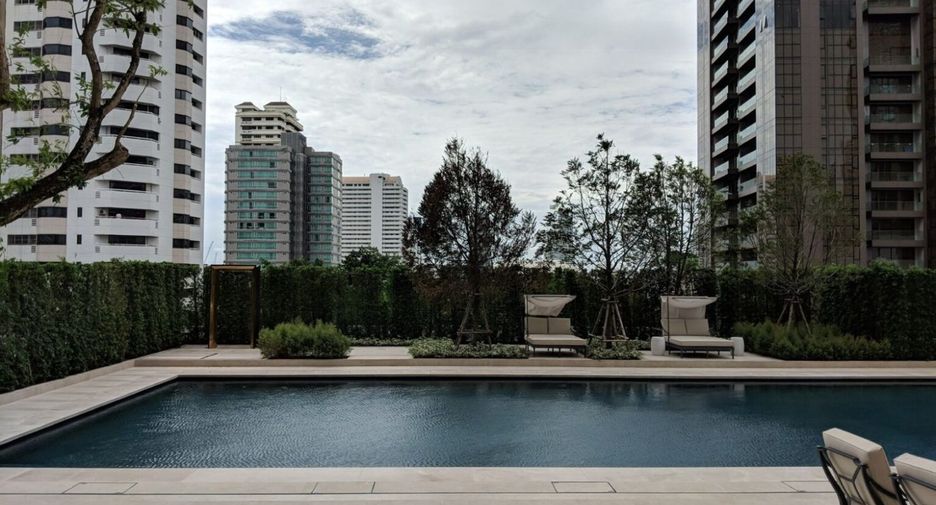 For rent 1 bed condo in Khlong Toei, Bangkok
