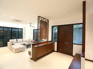 For rent 3 bedrooms house in Watthana, Bangkok