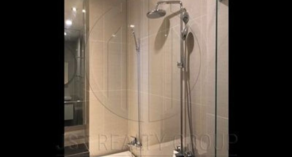 For sale 2 bedrooms condo in Khlong Toei, Bangkok