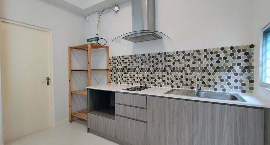 For rent and for sale 3 bedrooms townhouse in Bang Phli, Samut Prakan
