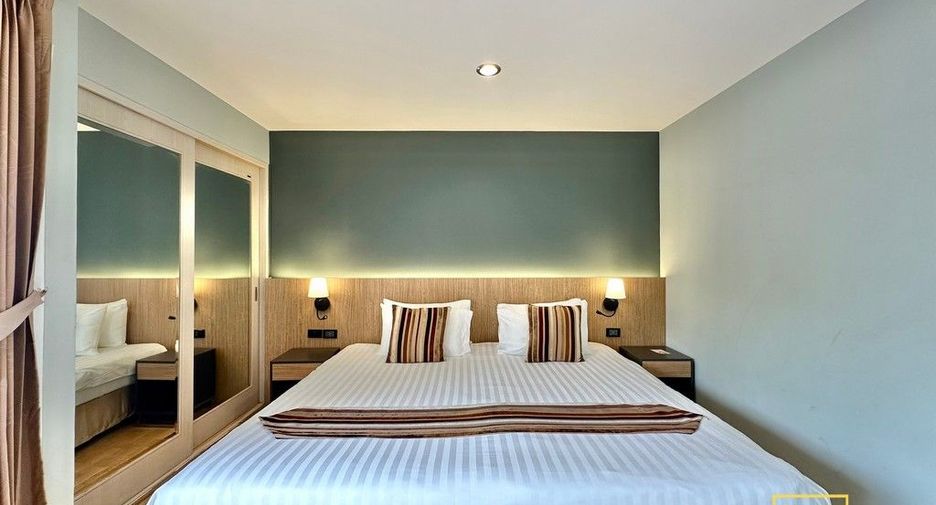 For rent 3 bedrooms serviced apartment in Yan Nawa, Bangkok