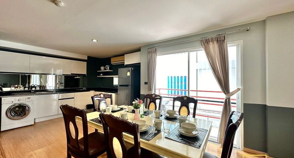 For rent 3 bedrooms serviced apartment in Yan Nawa, Bangkok