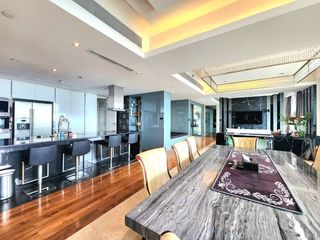 For rent and for sale 3 bedrooms condo in Yan Nawa, Bangkok