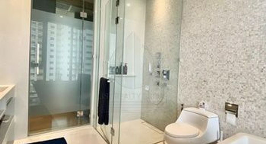 Продажа 2 спальни кондо в Кхлонг Тоеи, Бангкок