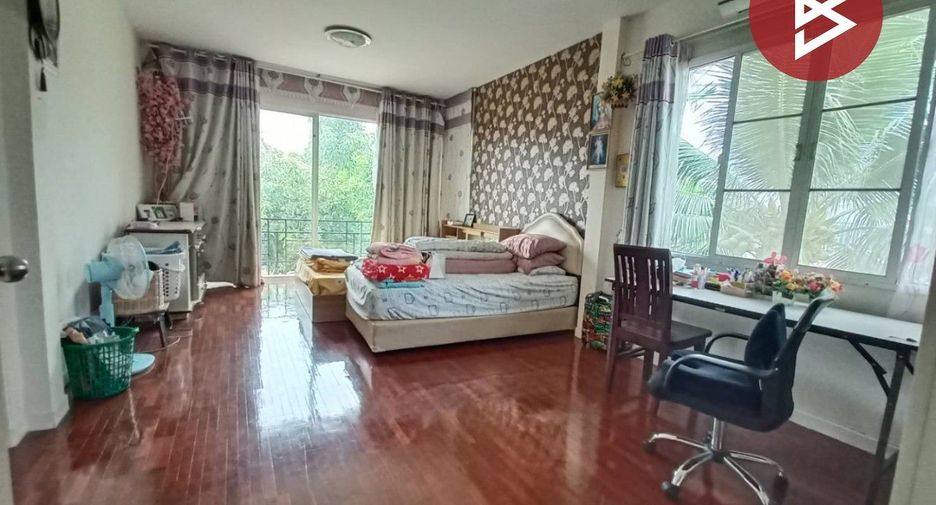For sale 5 bed house in Phutthamonthon, Nakhon Pathom