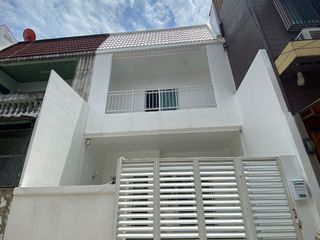 For Sale 1 Bedroom Townhouse In Phra Khanong, Bangkok