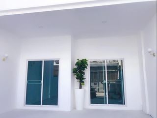 For rent and for sale 1 bed townhouse in Phra Khanong, Bangkok