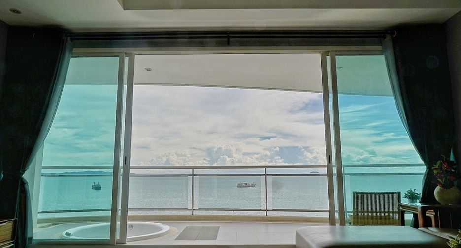 For rent 3 bedrooms condo in Bang Lamung, Chonburi