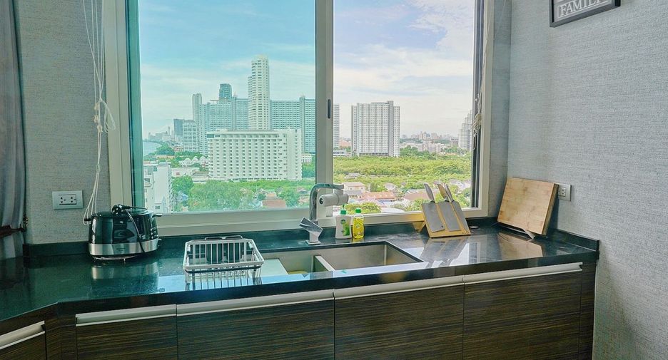 For rent 3 bedrooms condo in Bang Lamung, Chonburi