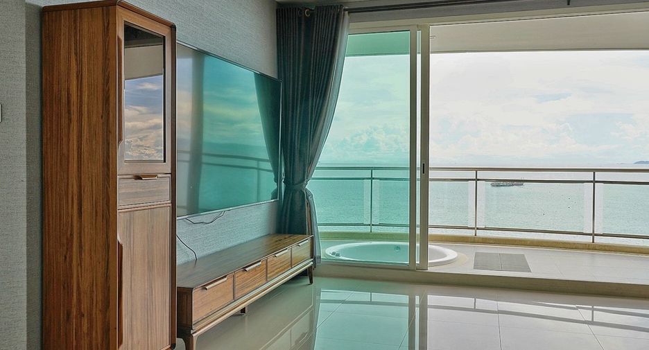 For rent 3 bedrooms condo in Bang Lamung, Chonburi