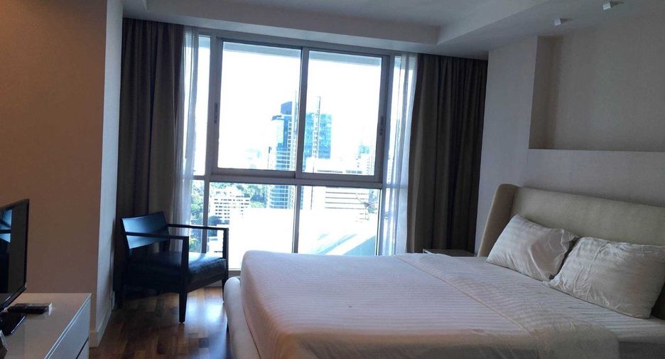 For rent 2 bedrooms condo in Pathum Wan, Bangkok