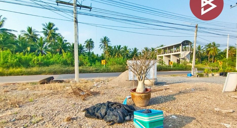 For sale land in Ban Phaeo, Samut Sakhon