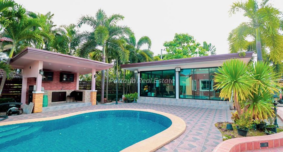 Casa en venta de 5 habitaciones en Bang Lamung, Chonburi