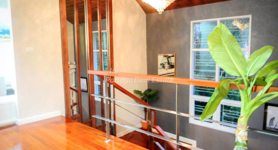 Casa en venta de 5 habitaciones en Bang Lamung, Chonburi