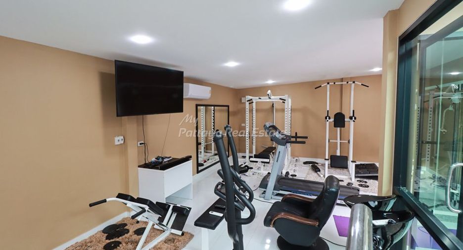 Casa en venta de 5 habitaciones en Bang Lamung, Chonburi