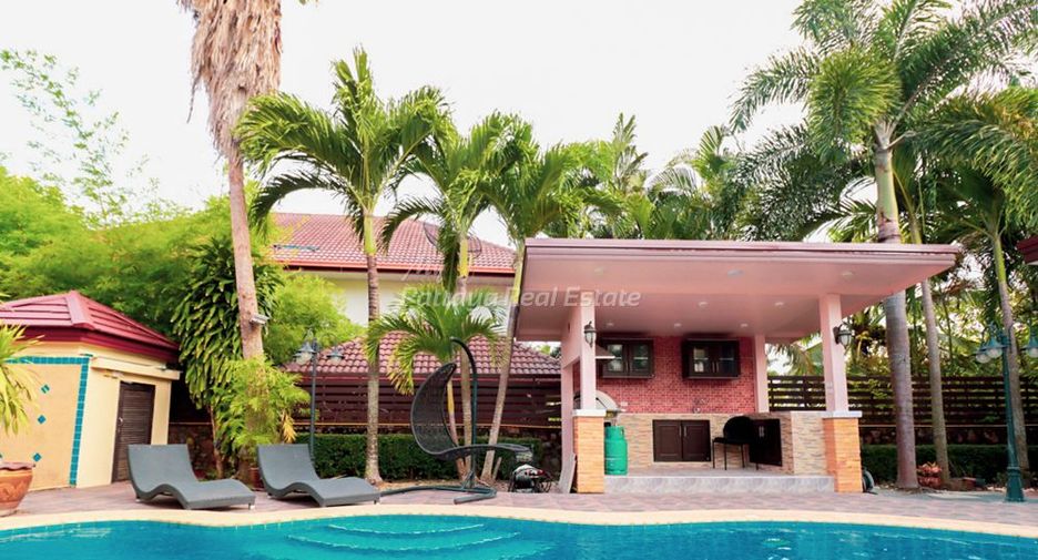 Casa en venta de 5 habitaciones en Bang Lamung, Chonburi