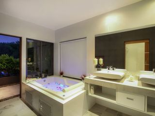 For rent and for sale 10 bedrooms villa in Thalang, Phuket