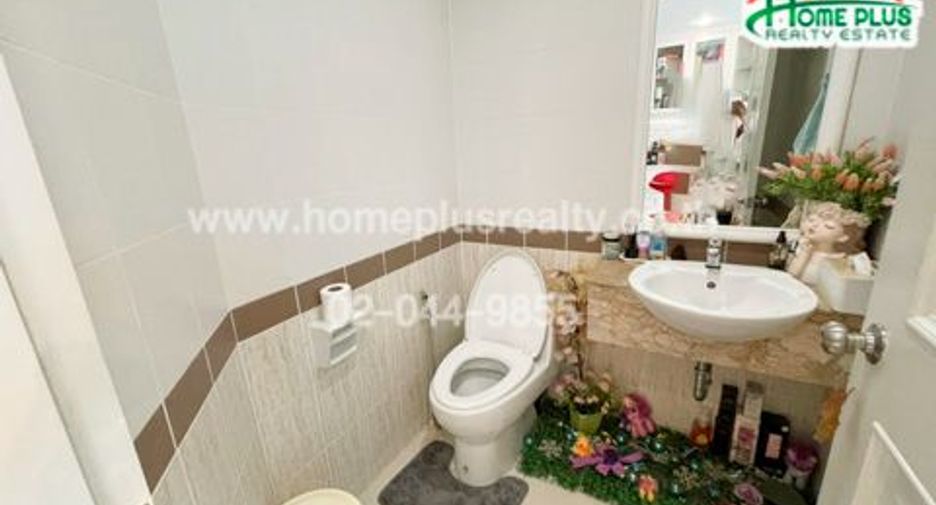 For sale 3 bedrooms townhouse in Bueng Kum, Bangkok