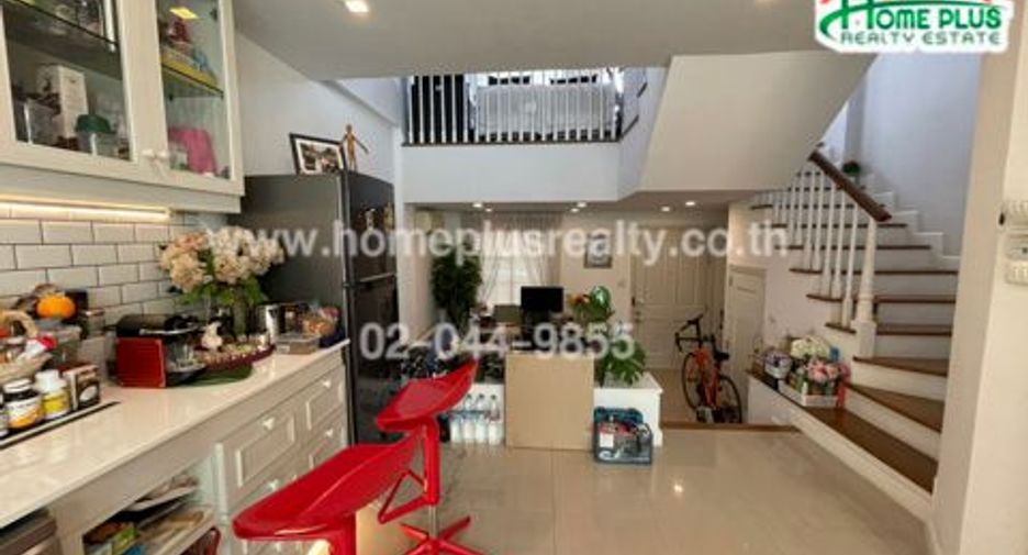 For sale 3 bedrooms townhouse in Bueng Kum, Bangkok