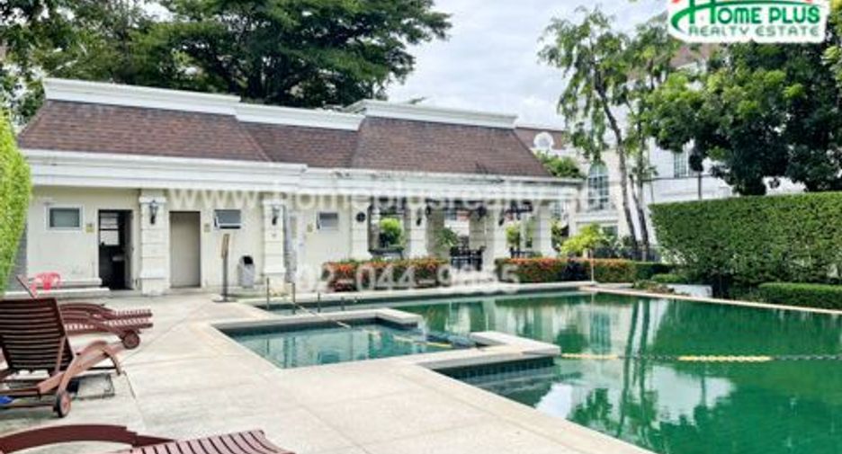 For sale 3 bedrooms townhouse in Bueng Kum, Bangkok