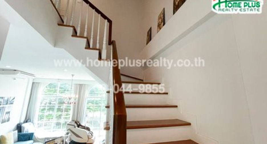 For sale 3 bedrooms townhouse in Bueng Kum, Bangkok