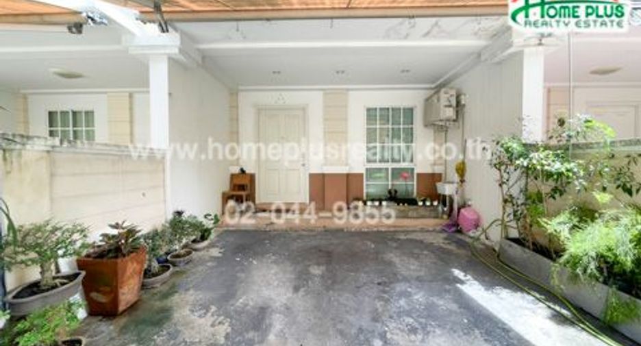 For sale 3 bedrooms townhouse in Bueng Kum, Bangkok