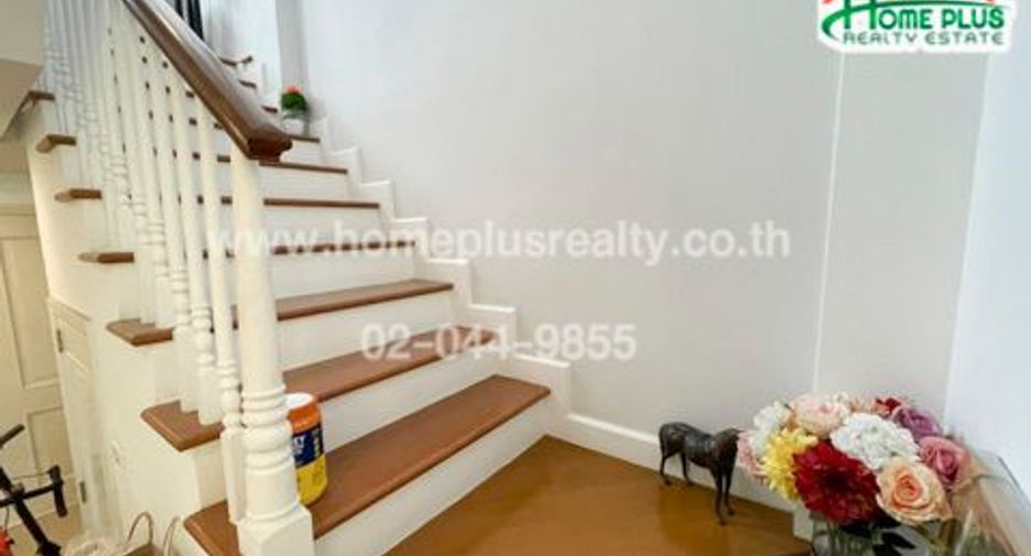 For sale 3 bedrooms townhouse in Bueng Kum, Bangkok