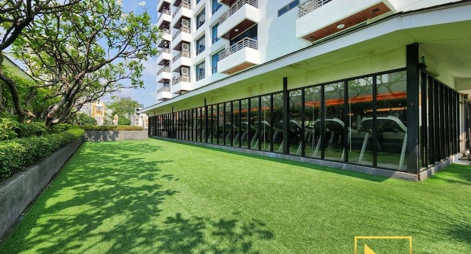 For rent 3 bedrooms apartment in Watthana, Bangkok