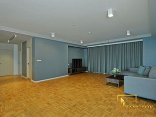 For rent 3 bedrooms apartment in Watthana, Bangkok