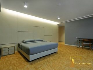For rent 3 bedrooms apartment in Watthana, Bangkok