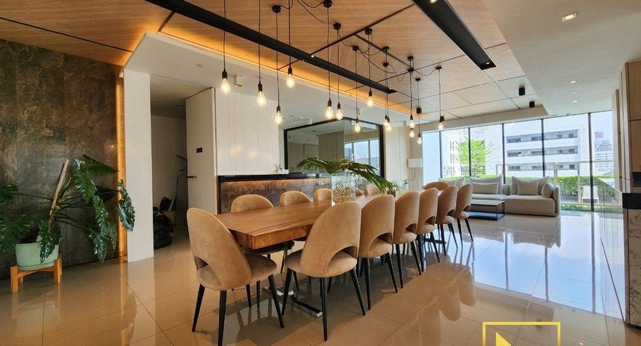 For rent 3 bedrooms apartment in Watthana, Bangkok
