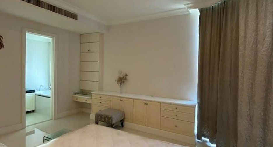 For rent and for sale 3 bedrooms condo in Watthana, Bangkok