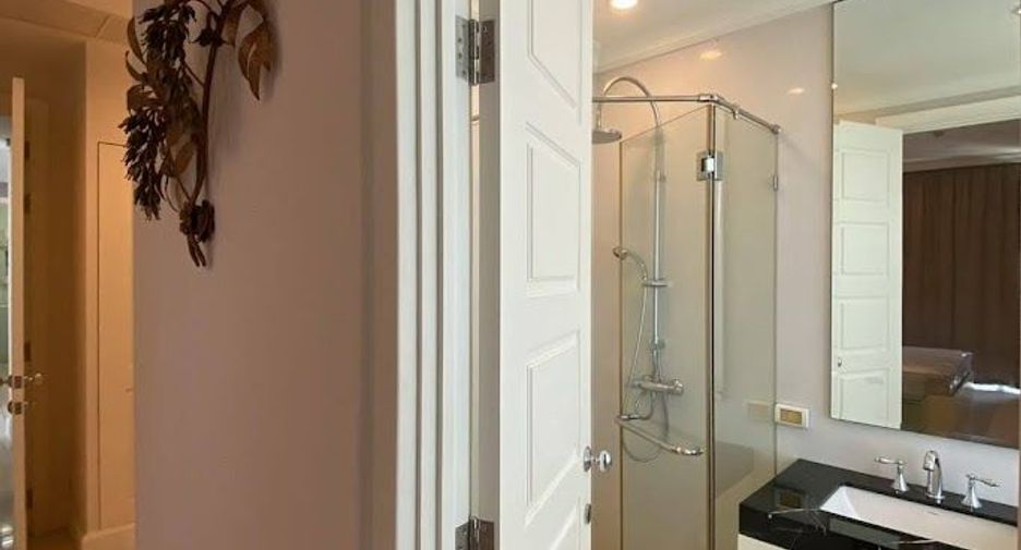 For rent and for sale 3 bedrooms condo in Watthana, Bangkok
