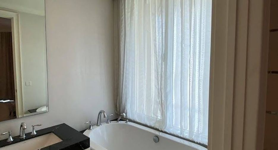 For rent and for sale 3 bedrooms condo in Watthana, Bangkok