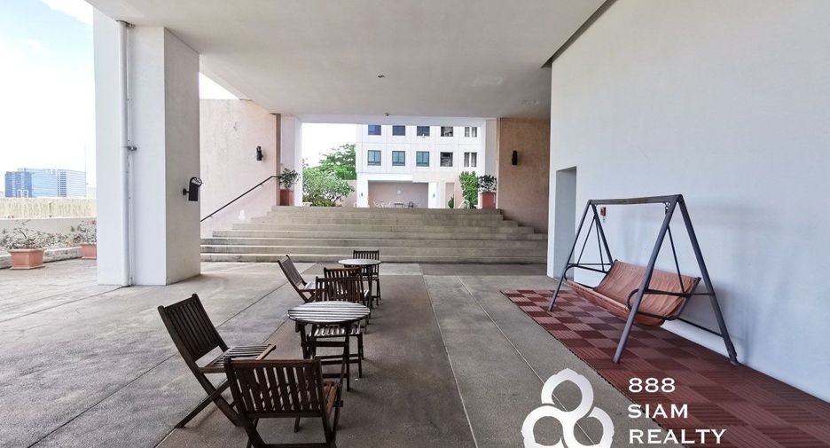 For sale 2 bedrooms condo in Chatuchak, Bangkok