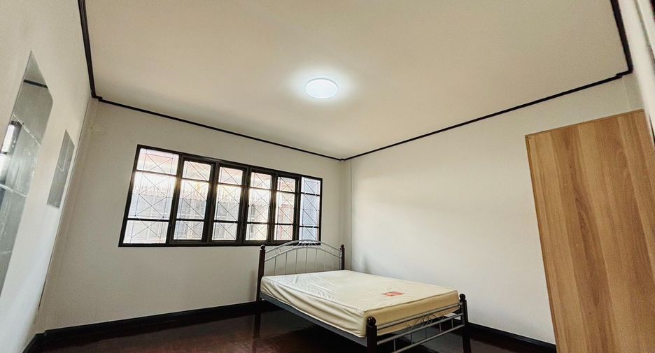 Reihenhaus zum Kauf mit 2 Zimmer in Pak Kret, Nonthaburi