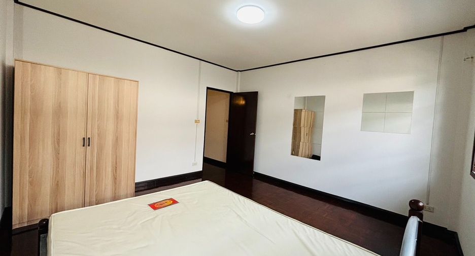 Reihenhaus zum Kauf mit 2 Zimmer in Pak Kret, Nonthaburi