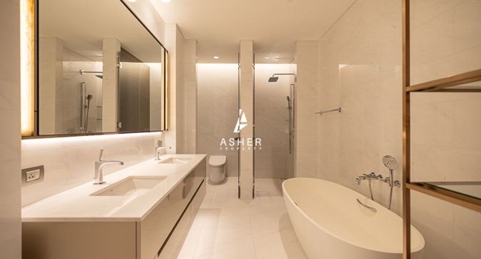 For sale 2 Beds condo in Pathum Wan, Bangkok
