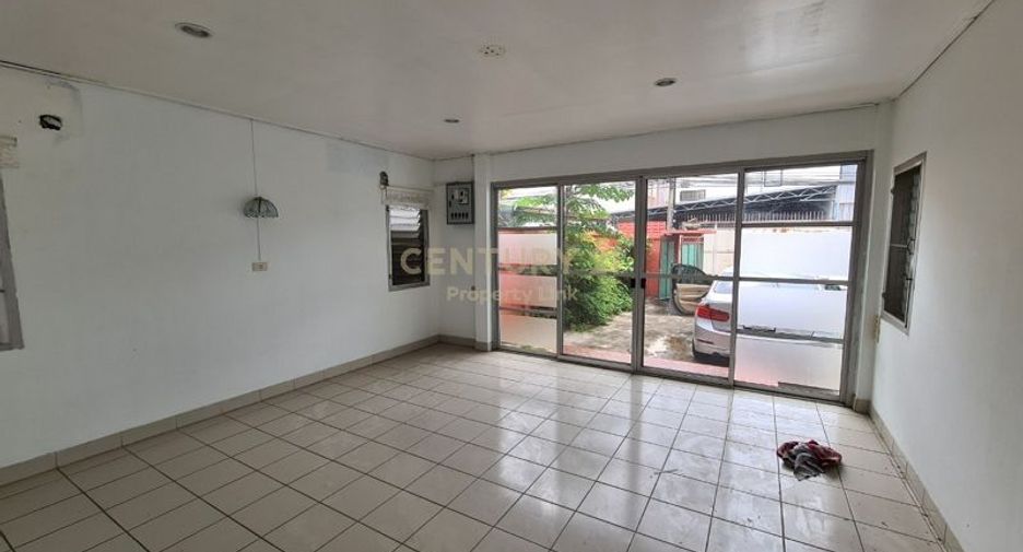 For sale 2 bedrooms house in Phaya Thai, Bangkok