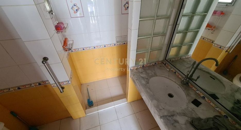 For sale 2 bedrooms house in Phaya Thai, Bangkok