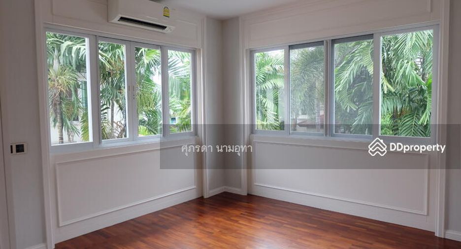 À vendre 4 chambres maison à Lat Phrao, Bangkok