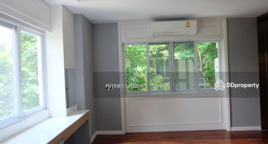 À vendre 4 chambres maison à Lat Phrao, Bangkok