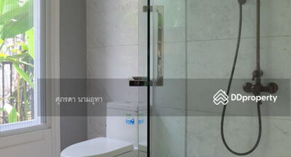 À vendre 4 chambres maison à Lat Phrao, Bangkok