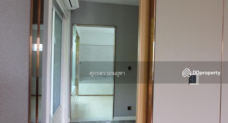 À vendre 4 chambres maison à Lat Phrao, Bangkok
