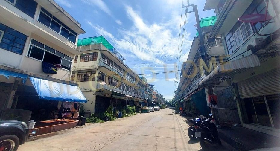 For sale 2 bedrooms retail Space in Nong Khaem, Bangkok